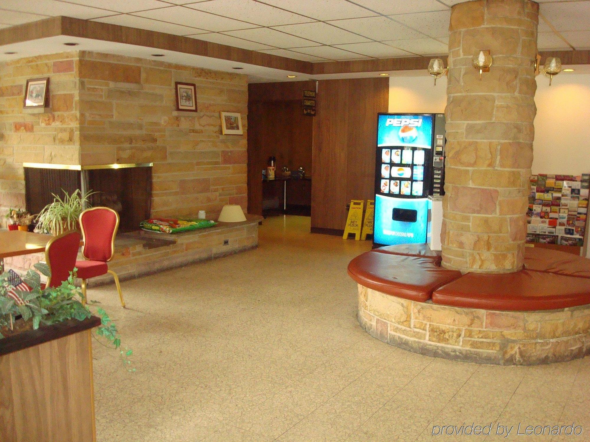 Econo Lodge Hotel Bradford Exterior photo